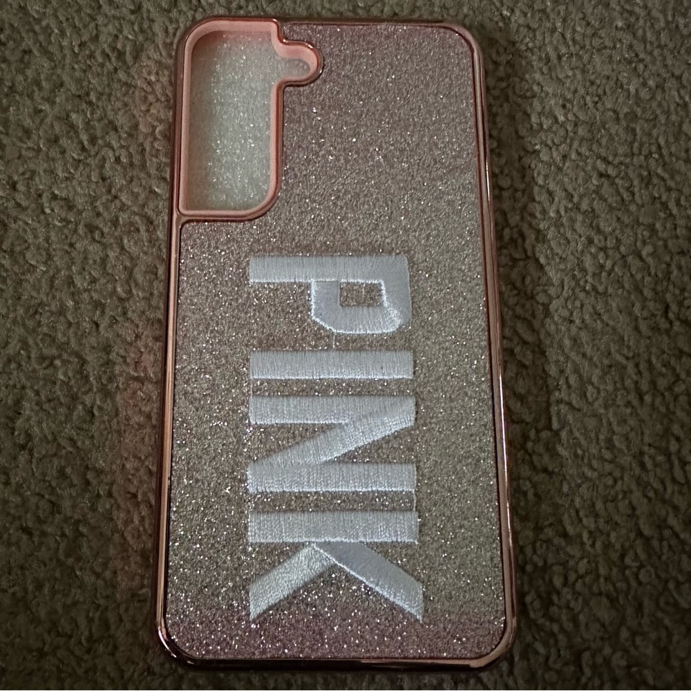 Pink hard phone case for Samsung Galaxy S22.